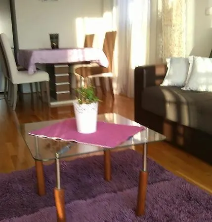 Maris Apartament *